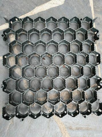 Grasdallen / Grindmatten – 24 stuks – ca. 9 m² beschikbaar voor biedingen