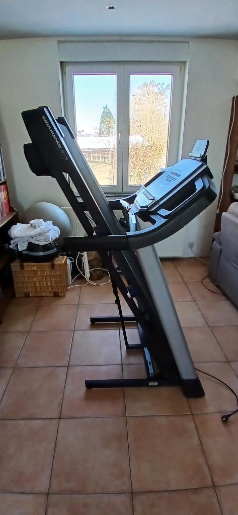 Vends Tapis de course Pro-form Endurance S7.5, Sports & Fitness, Appareils de fitness, Utilisé, Tapis roulant, Jambes, Enlèvement