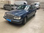 MERCEDES 230 TE EN TRES BEL ETAT AVEC CAR PASS, Automaat, 4 cilinders, Blauw, Break
