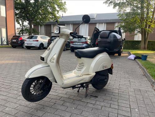 Neco Lola 49cc scooter, Fietsen en Brommers, Scooters | Overige merken, Zo goed als nieuw, Ophalen