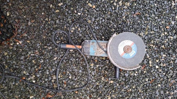 boor machien dewalt 1000 watt  slijpmolen  makita en dewalt, Antiek en Kunst, Antiek | Gereedschap en Instrumenten, Ophalen