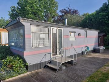 Staancaravan te geef. Zelf instaan voor verplaatsing!, Lac ou rivière, Autres