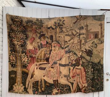 Oud vintage wandtapijt beschikbaar voor biedingen