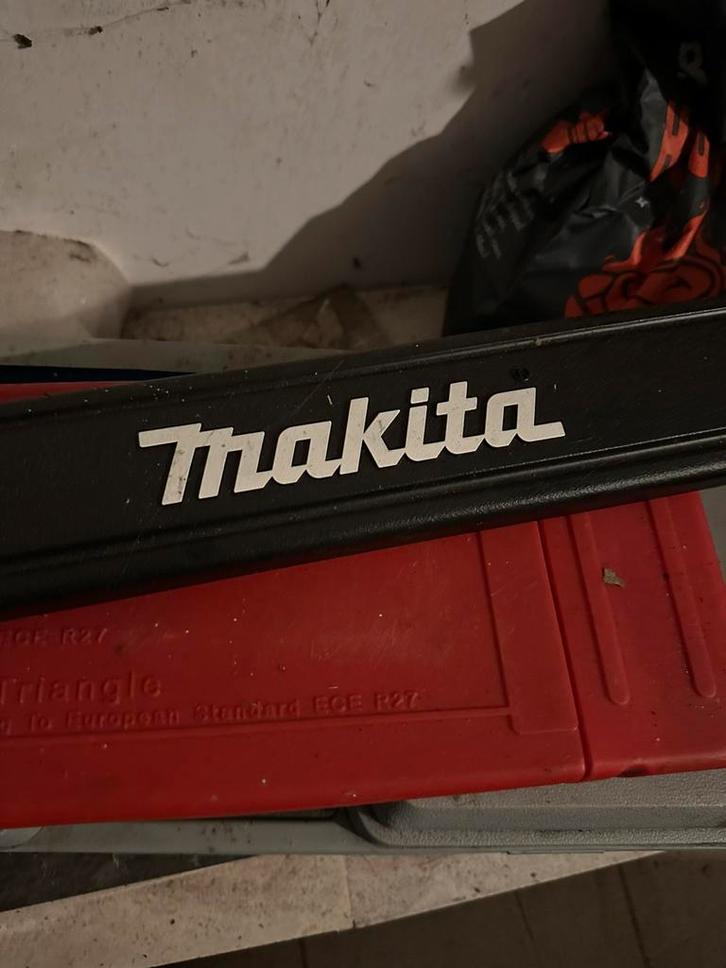 Makita en Bosch heggenschaar, Tuin en Terras, Heggenscharen, Zo goed als nieuw, Elektrisch, Ophalen