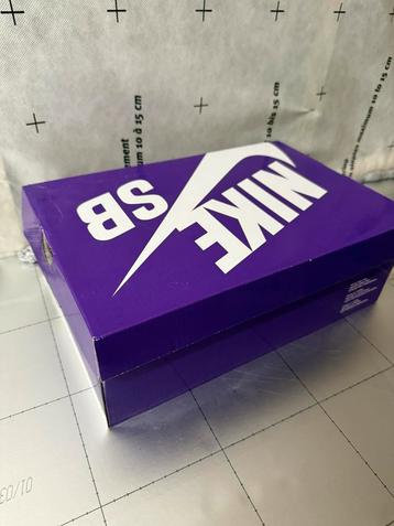 Nike dunk low beschikbaar voor biedingen