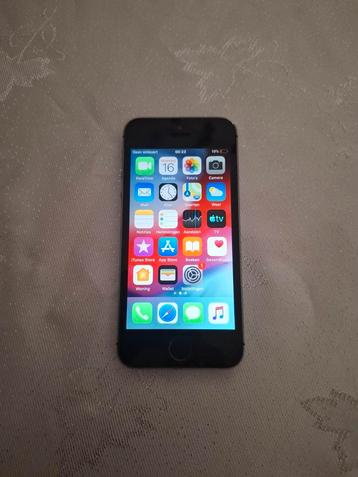 Iphone 5s 16Gb in zeer goede staat. beschikbaar voor biedingen