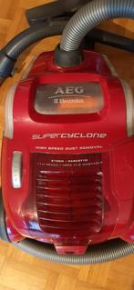 Stofzuiger AEG super cyclone, Elektronische apparatuur, Stofzuigers, Ophalen, Stofzuiger