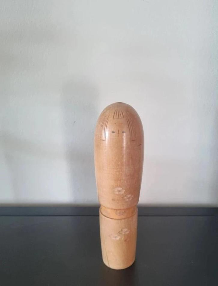Zeldzame Kokeshi van (vermoedelijk) Watanabe Masao, Antiek en Kunst, Kunst | Beelden en Houtsnijwerken, Verzenden