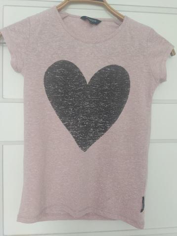 T shirt beschikbaar voor biedingen