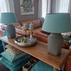 3 abat-jour, Enlèvement