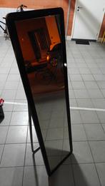 Staande spiegel, Ophalen