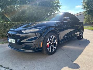 Ford Mustang Mach-E X AUT elektrisch MET 27.000km EN navi beschikbaar voor biedingen