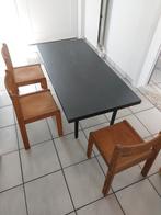 Tafel en 3 stoeltjes, Ophalen, Zo goed als nieuw