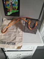 Louis Vuitton, Ophalen, Zo goed als nieuw