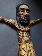 Oud houten beeld van Jezus