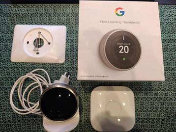 Nest learning thermostaat v3 zilver + standaard beschikbaar voor biedingen