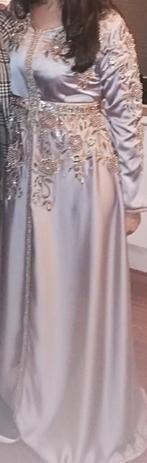 Kaftan te koop satijn, zonder riem., Kleding | Dames, Gelegenheidskleding, Ophalen, Maat 42/44 (L)