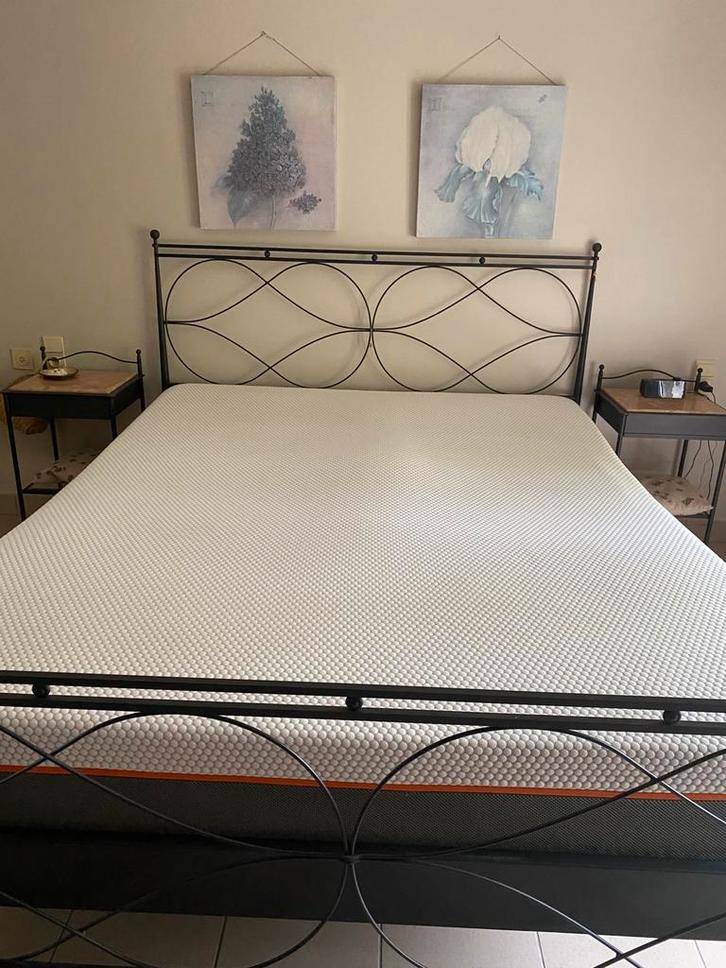 Bed in smeedijzer, Huis en Inrichting, Slaapkamer | Bedden, Zo goed als nieuw, Ophalen