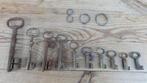 10 oude Franse sleutels, Antiek en Kunst, Curiosa en Brocante, Ophalen of Verzenden