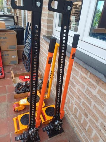 2x Hi-lift / farm jack beschikbaar voor biedingen