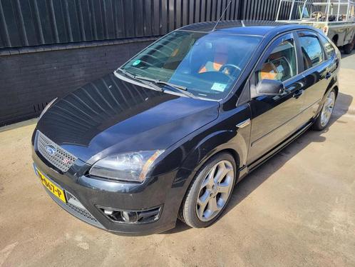 Ford Focus st 2.5 turbo 280pk lpg 5drs, Auto's, Ford, Bedrijf, Focus, Metaalkleur, LPG, Berline, Handgeschakeld, Zwart, Zwart