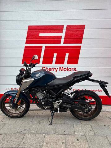 Honda CB125R - 10.800 km - 1J garantie beschikbaar voor biedingen