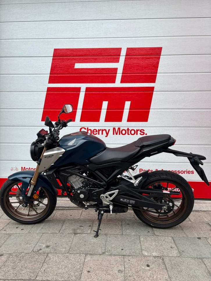 Honda CB125R - 10.800 km - 1J garantie, Motoren, Motoren | Honda, Bedrijf, Naked bike, 11 kW of minder, 1 cilinder, Minimaal motorrijbewijs A1