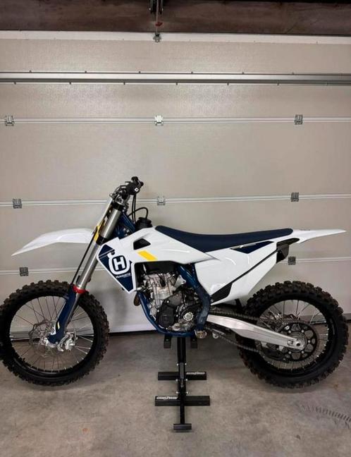 Nieuwe (10u) Husqvarna fc 250 2022, KTM sxf 250 crossmotor ., Fietsen en Brommers, Brommers | Crossbrommers, Ophalen