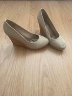 Gedragen Hakken, Kleding | Dames, Ophalen, Beige, Zo goed als nieuw, Schoenen met hoge hakken