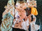 pakketje babykleding voor jongen met dinoprint maat 86, Kinderen en Baby's, Babykleding | Baby-kledingpakketten, Maat 86, Zo goed als nieuw