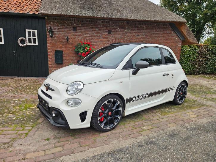 Fiat 500 595 competizione 180pk full option!! Leer alcantara, Auto's, Abarth, Bedrijf, ABS, Airbags, Airconditioning, Alarm, Android Auto