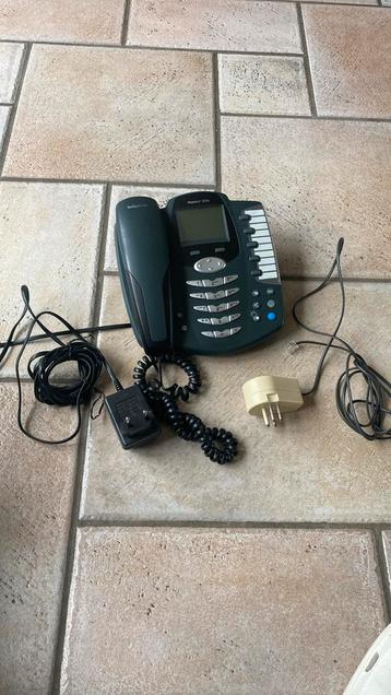 Maestro 2056 avec câbles alimentation et téléphonique 