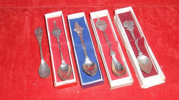 5 verschillende souvenier koffie lepeltjes aandenken, Verzamelen, Retro, Overige typen, Ophalen of Verzenden