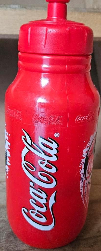 Coca Cola drinkfles voetbal NIEUW, Sport en Fitness, Drinkbussen, Zo goed als nieuw, Ophalen of Verzenden