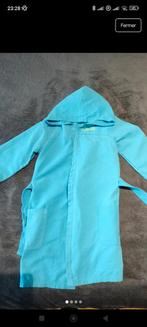 Badjas voor kinderen bij het zwembad