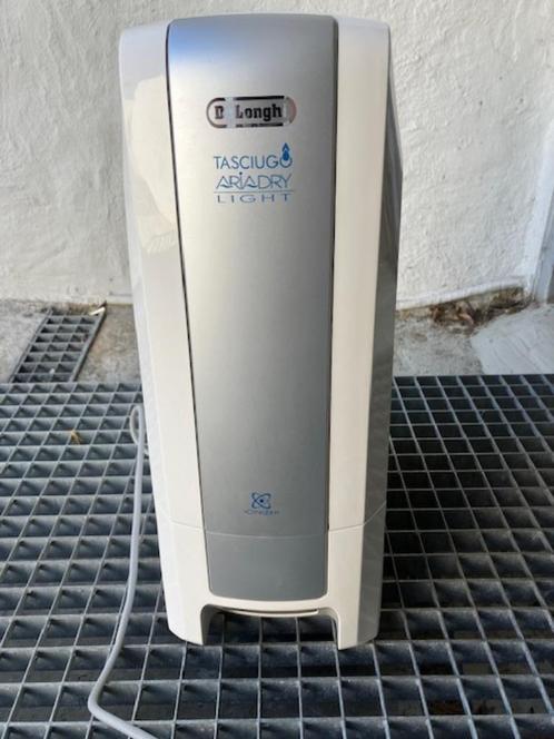 Luchtontvochter Delonghi DCN65, Elektronische apparatuur, Luchtbehandelingsapparatuur, Gebruikt, Luchtontvochter, Ophalen
