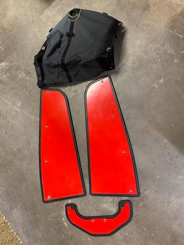 Zijpanelen side panels Bullitt cargo kleur red pepper beschikbaar voor biedingen