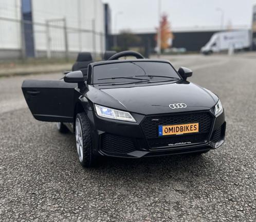 Audi TT'Rs 12v zwart afstands. / AUX/USB Leder zitje / EVA, Kinderen en Baby's, Speelgoed | Buiten | Voertuigen en Loopfietsen