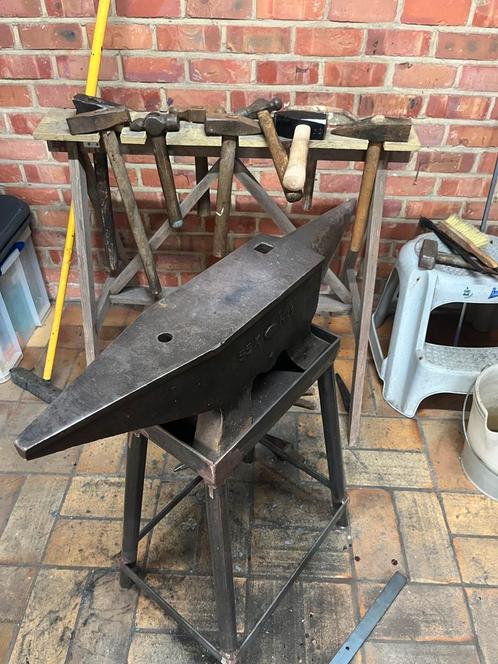 Volledige smidse te koop (wegens stopzetting hobby), Doe-het-zelf en Bouw, Gereedschap | Handgereedschap, Gebruikt, Ophalen