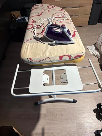 Planche à repasser large solide avec fer Bosch, Electroménager, Enlèvement, Comme neuf