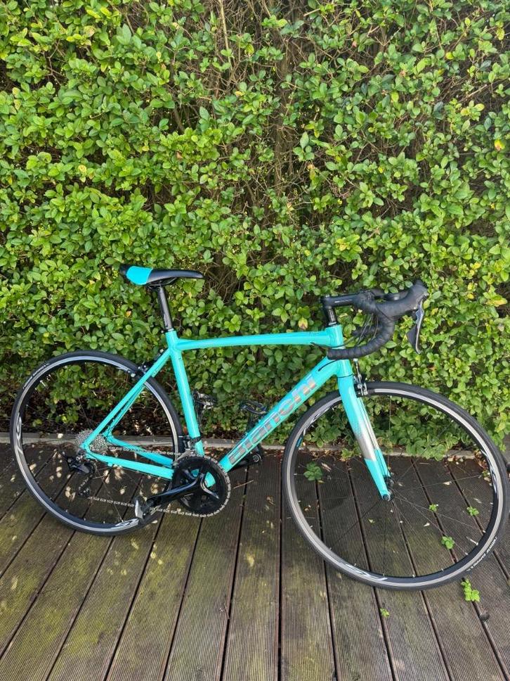 Koersfiets Bianchi Via Nirone 7 (framemaat 55), Fietsen en Brommers, Fietsen | Heren | Sportfietsen en Toerfietsen, Zo goed als nieuw