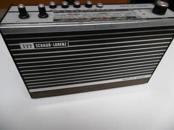 VINTAGE RADIOS CHAUD LORENZ GOLF  ALLEMAGNE en fonct FM beschikbaar voor biedingen