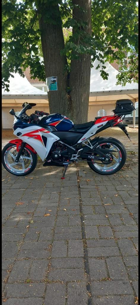 ZEER MOOIE HONDA CBR 250CC, Motoren, Motoren | Honda, Particulier, Sport, 12 t/m 35 kW, 1 cilinder, Minimaal motorrijbewijs A1