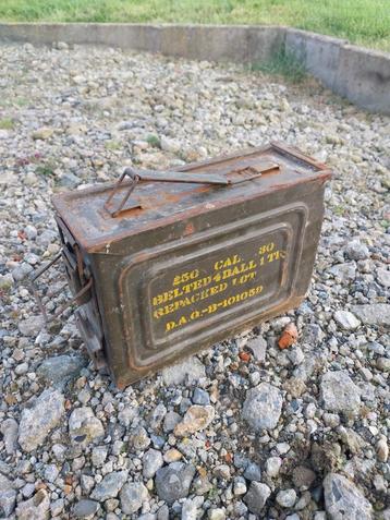 ammobox US WW2 .30 cal avec support rare