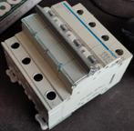 Installatie automaat Hager 25A MWN625A, Ophalen of Verzenden, Gebruikt, Overige typen