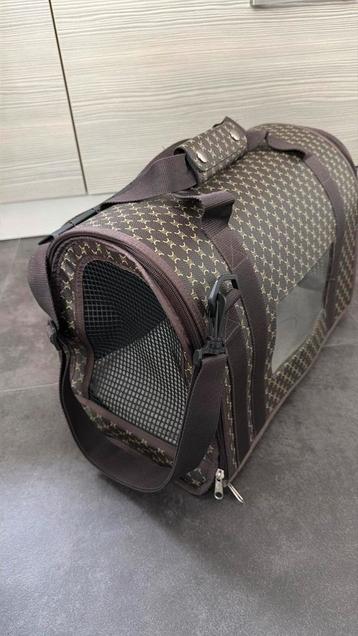 Draagtas voot kleine hond of poes beschikbaar voor biedingen