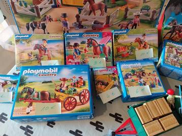 Playmobil country  beschikbaar voor biedingen