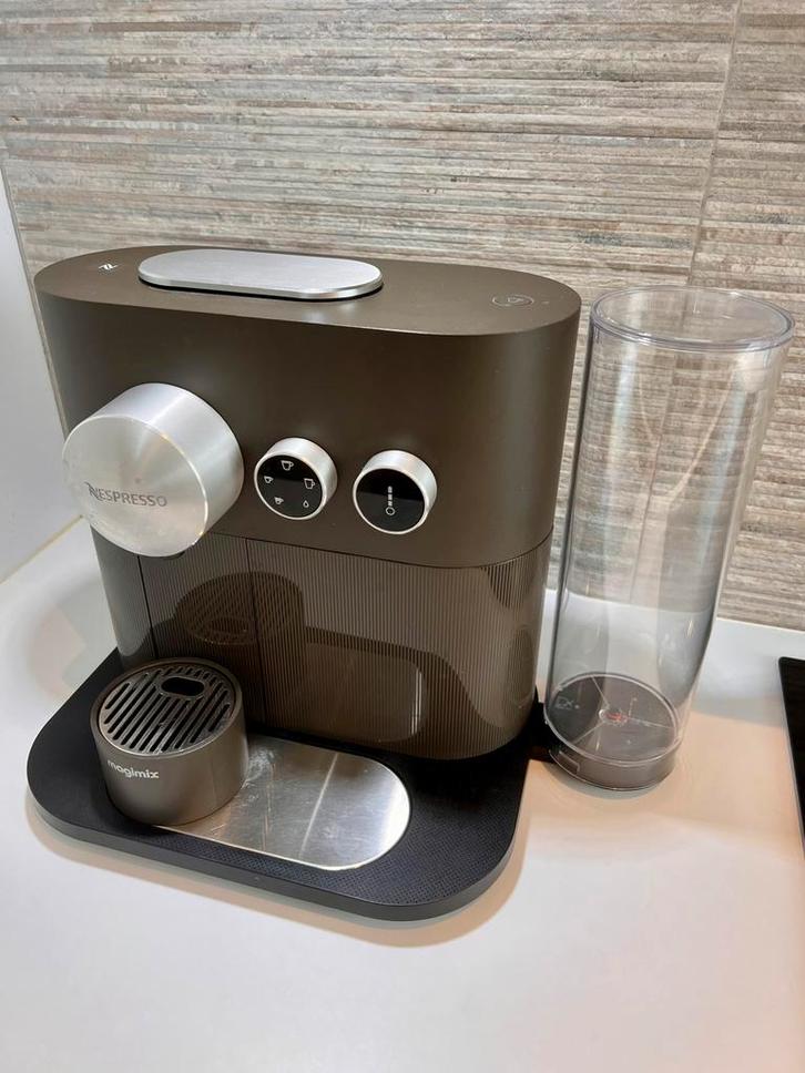 Nespresso Magimix Expert-apparaat, Elektronische apparatuur, Koffiezetapparaten, Gebruikt, Koffiepads en cups, Espresso apparaat