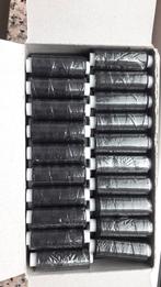 doosje met 100 koontjes zwart naaigaren 150meter, Ophalen of Verzenden, Nieuw, Garen of Naald(en)