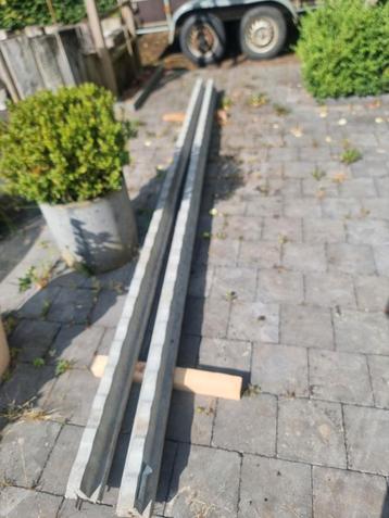 poutrains a claveaux. beschikbaar voor biedingen